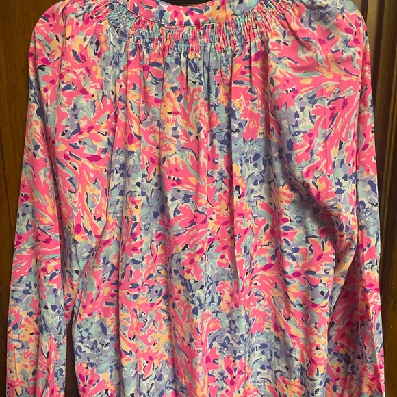 Authentic Lilly Pulitzer silk top -retired - Picture 5 of 6